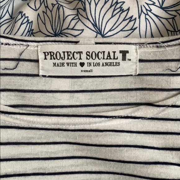 EUC Project Social T Striped Boxy Crop Top - Picture 3 of 4